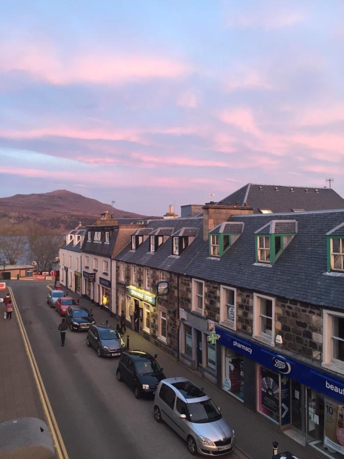 Caledonian Hotel Portree Exteriör bild